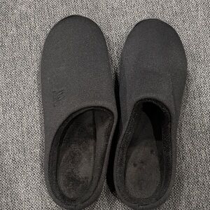 Mens Black slippers